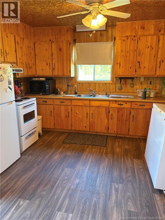 1076 HOWARD RD - 5