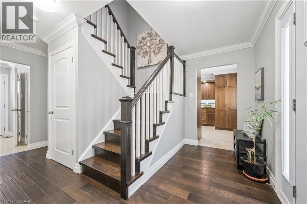 31 GLEN LAKE Crescent - Image 3