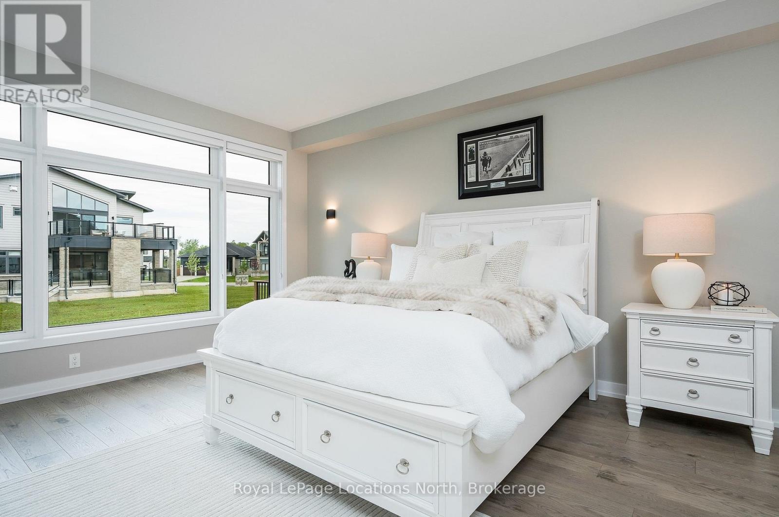116 STONELEIGH DRIVE - 24