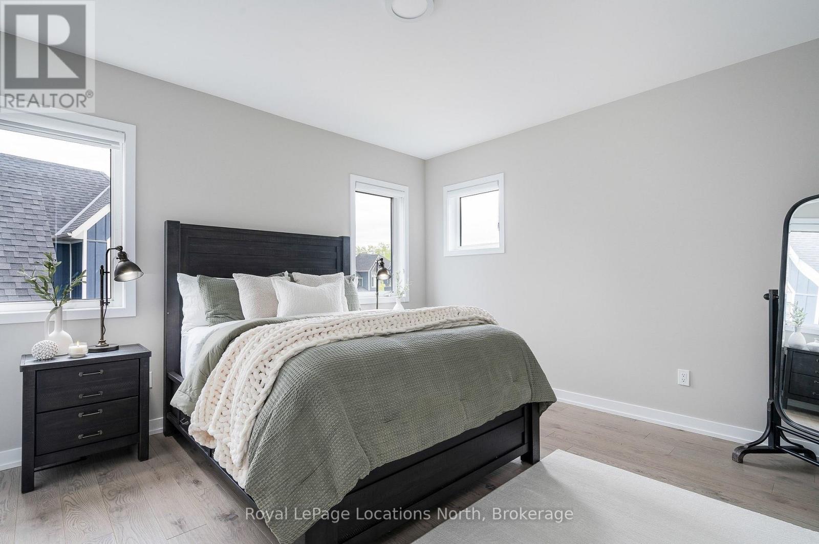 116 STONELEIGH DRIVE - 37