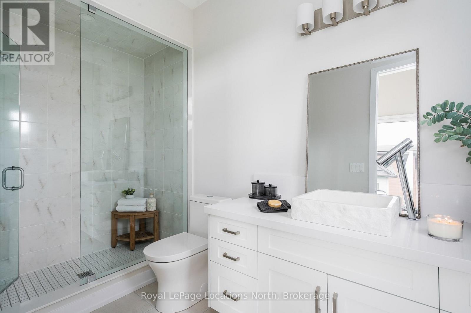 116 STONELEIGH DRIVE - 39