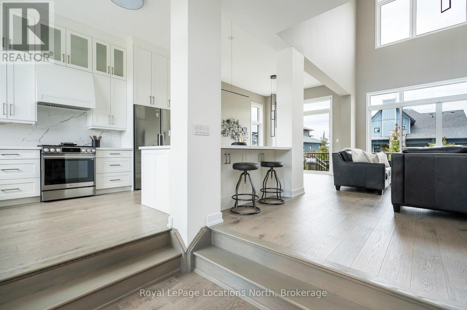116 STONELEIGH DRIVE - 5