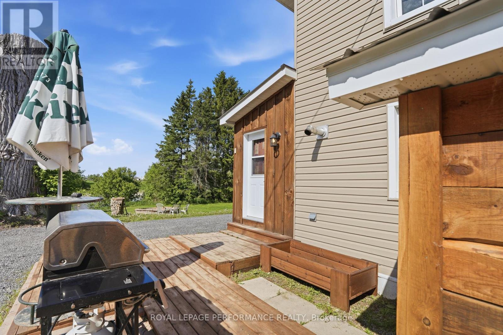 961 BOUNDARY ROAD - 35
