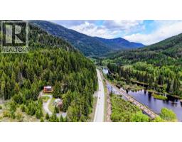 Other - 1525 Highway 3 / 95 Highway, Yahk, BC V0B2P0 Photo 6