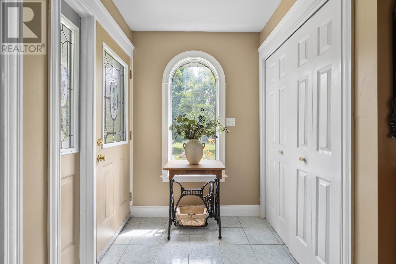 25 Arnolds Lane - 12