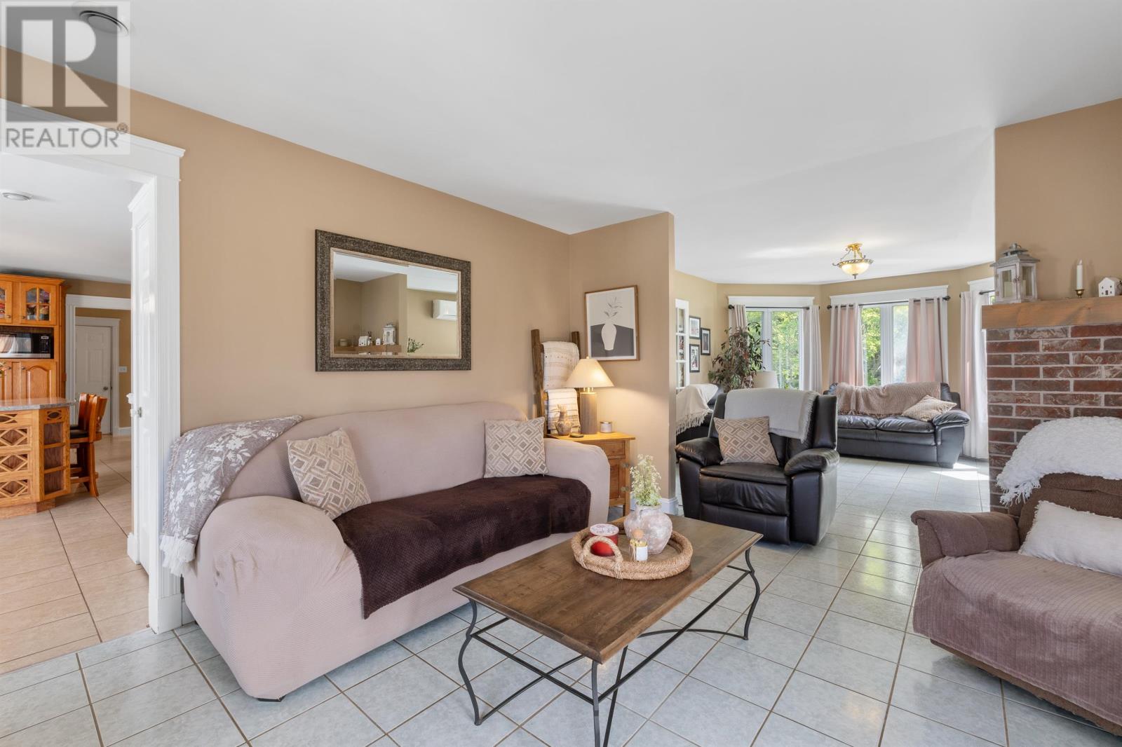 25 Arnolds Lane - 14