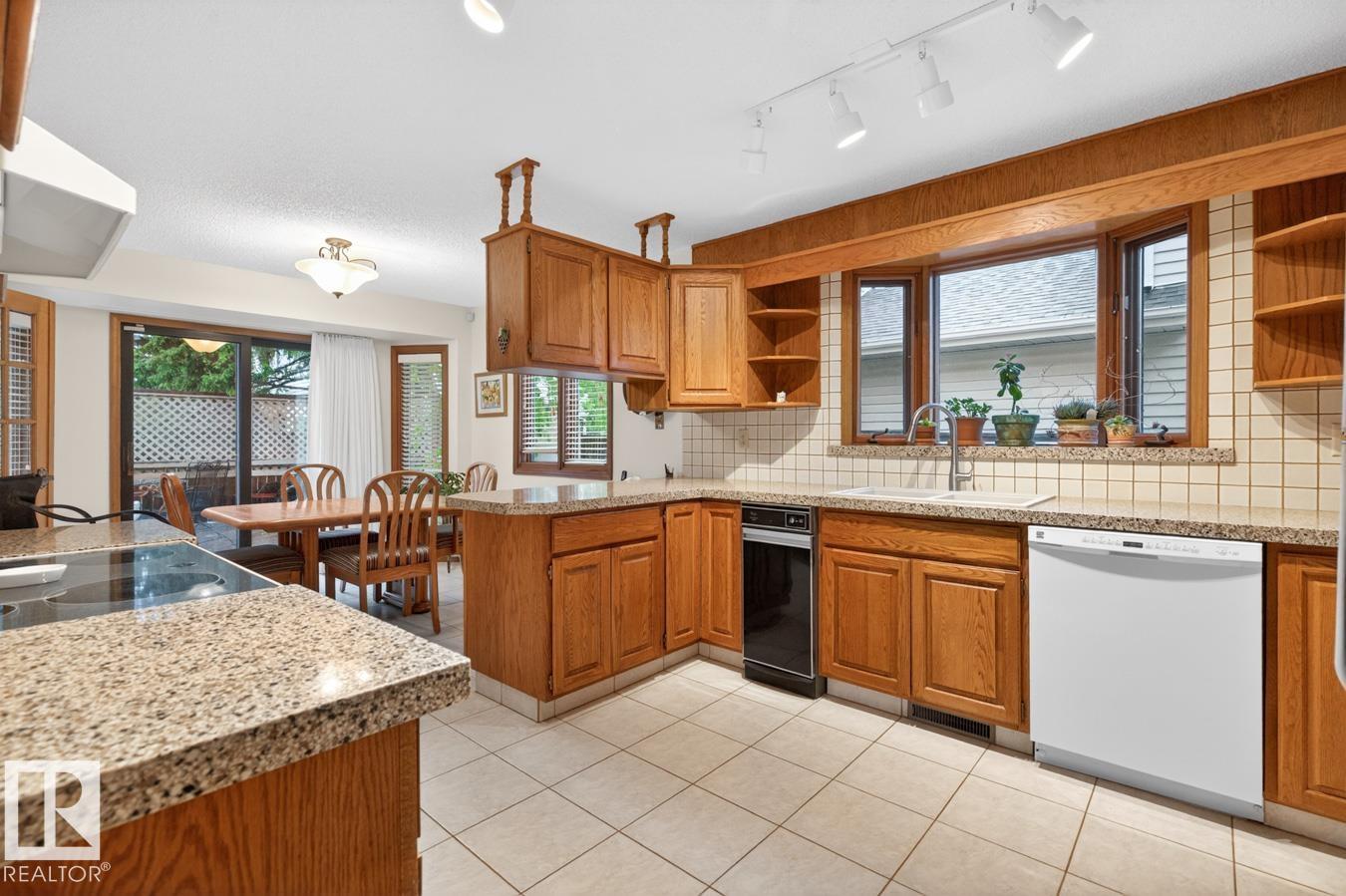 104 WAYGOOD RD NW - 12