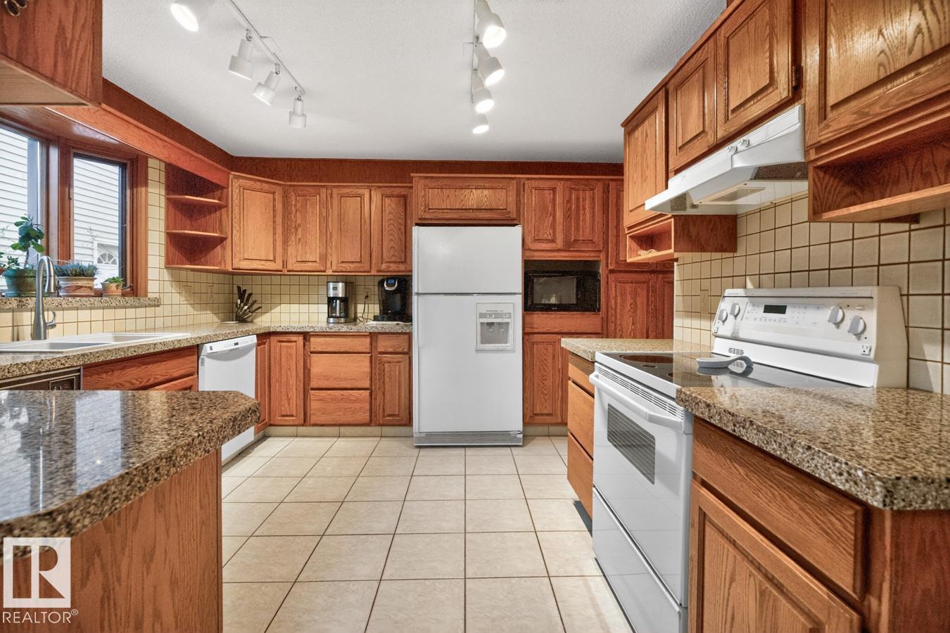 104 WAYGOOD RD NW - 14