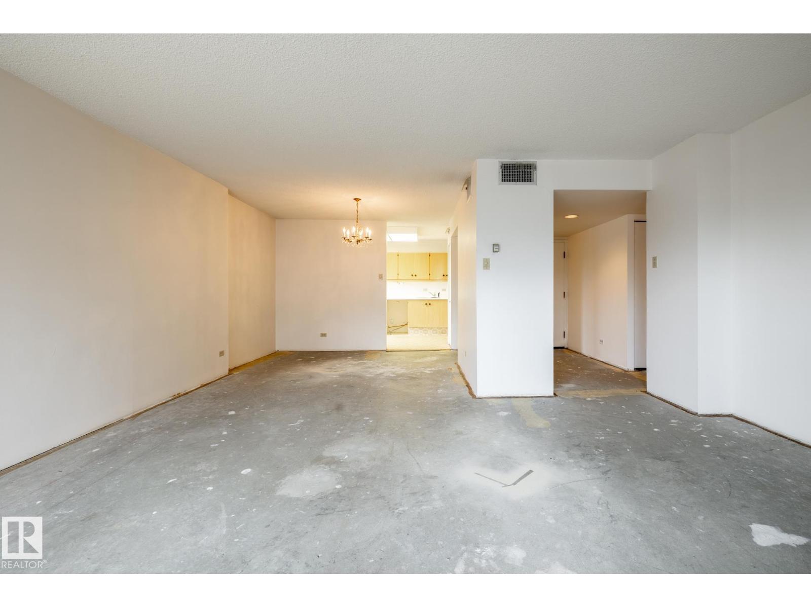 #402 11027 87 AV NW - 19