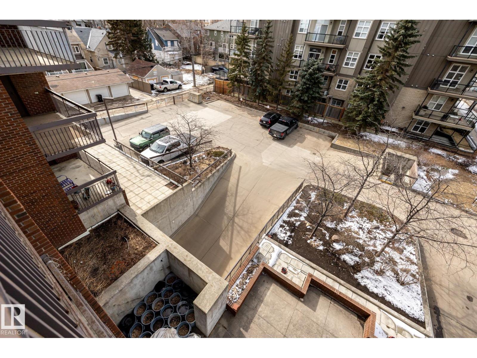 #402 11027 87 AV NW - 31