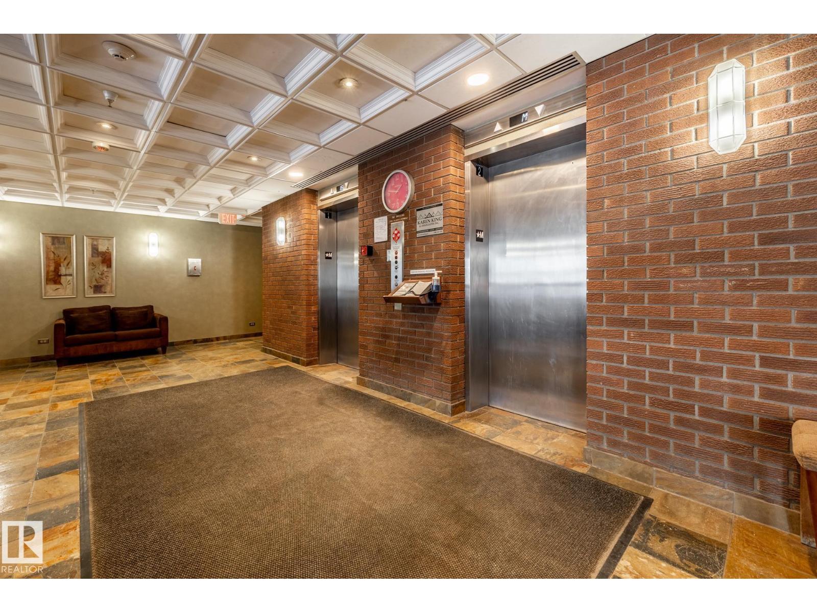 #402 11027 87 AV NW - 5