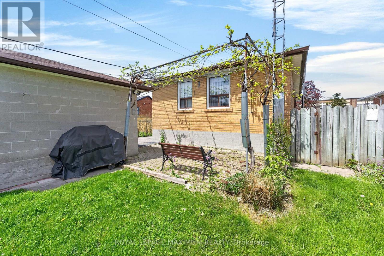 3 JAPONICA ROAD - 42