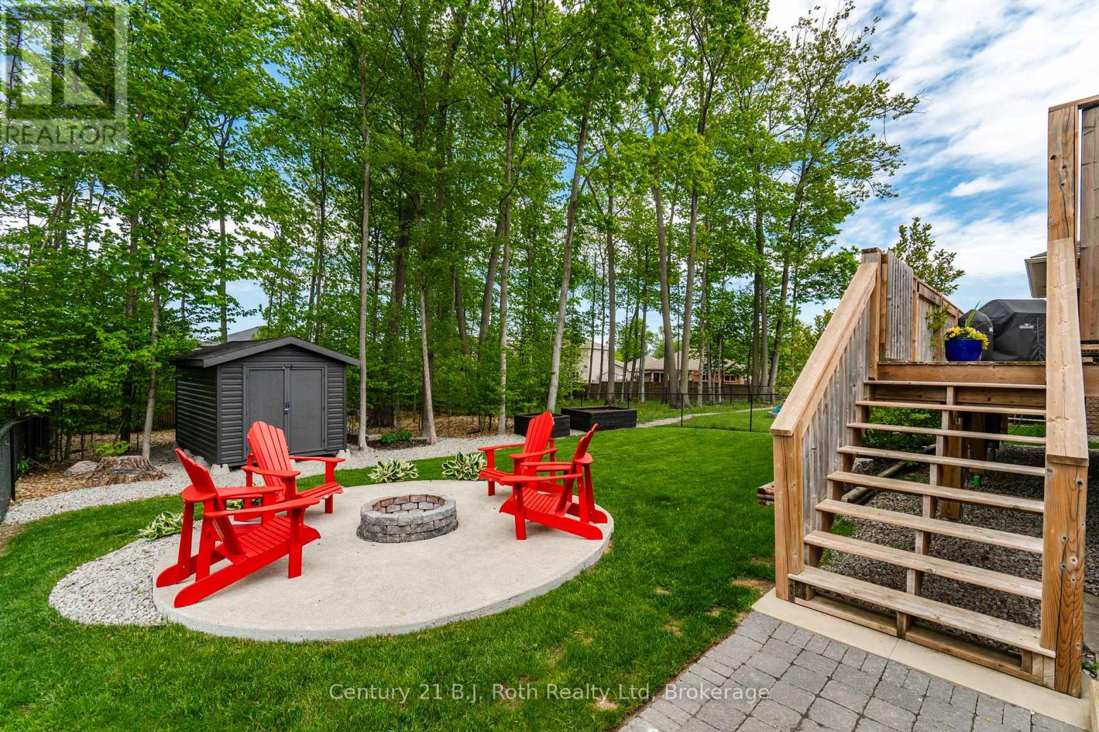 24 HUNTER AVENUE - 39