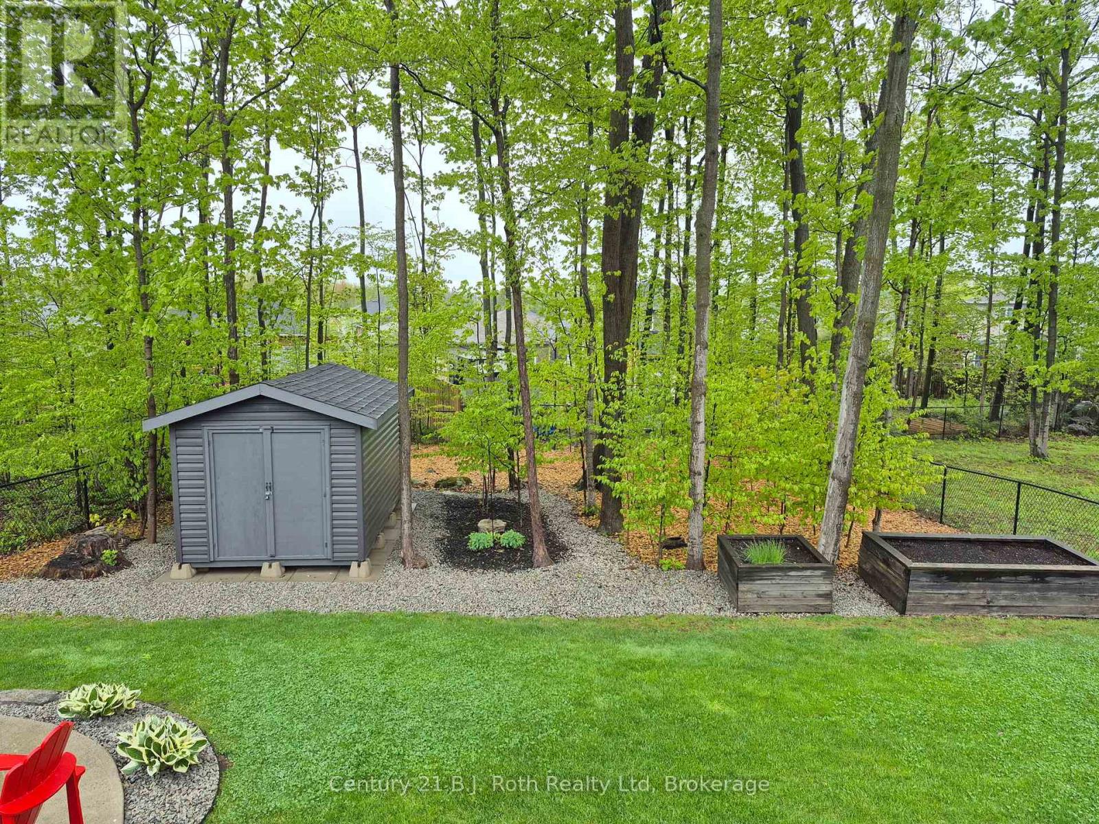 24 HUNTER AVENUE - 43