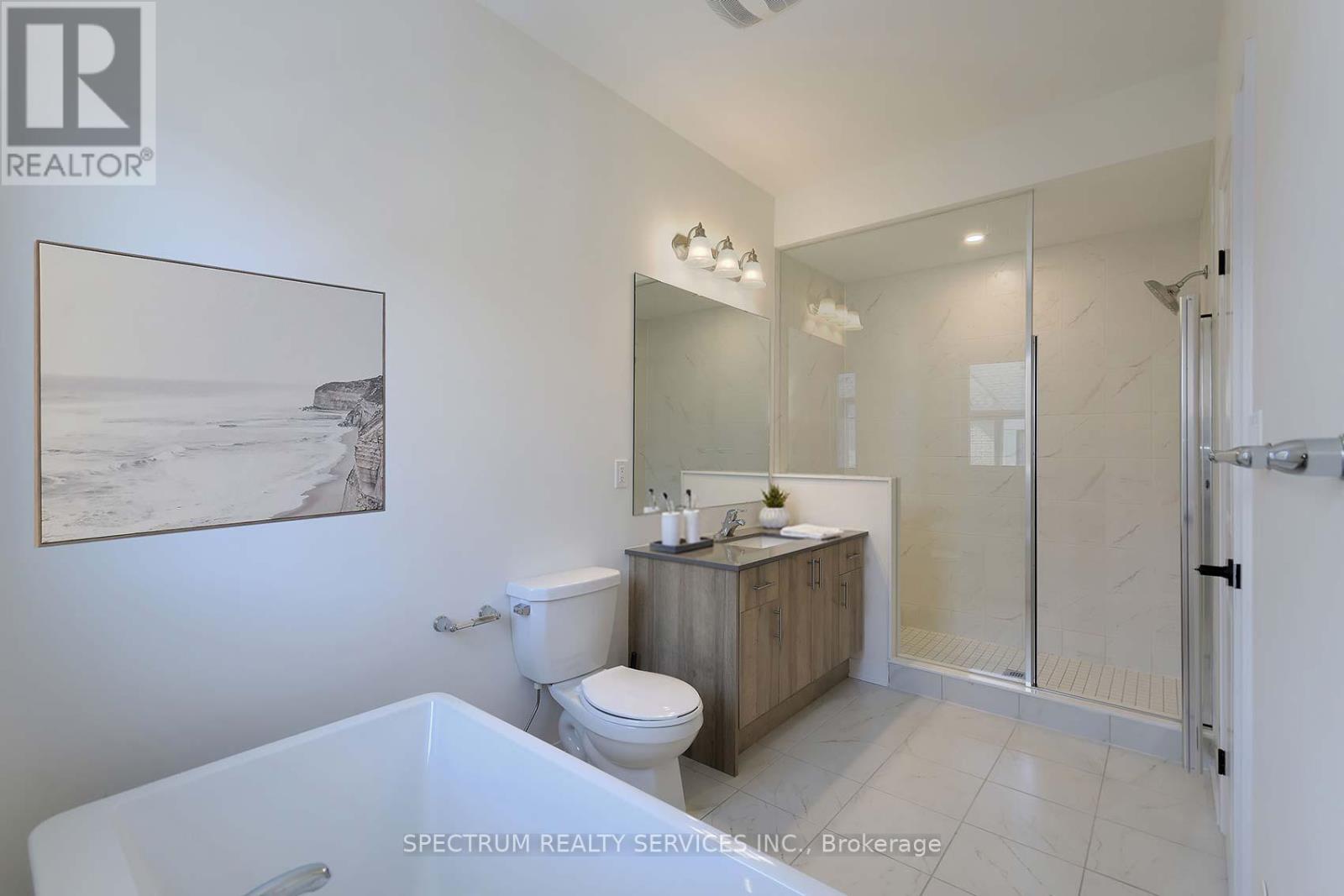 176 DE LA ROCHE DRIVE - 25