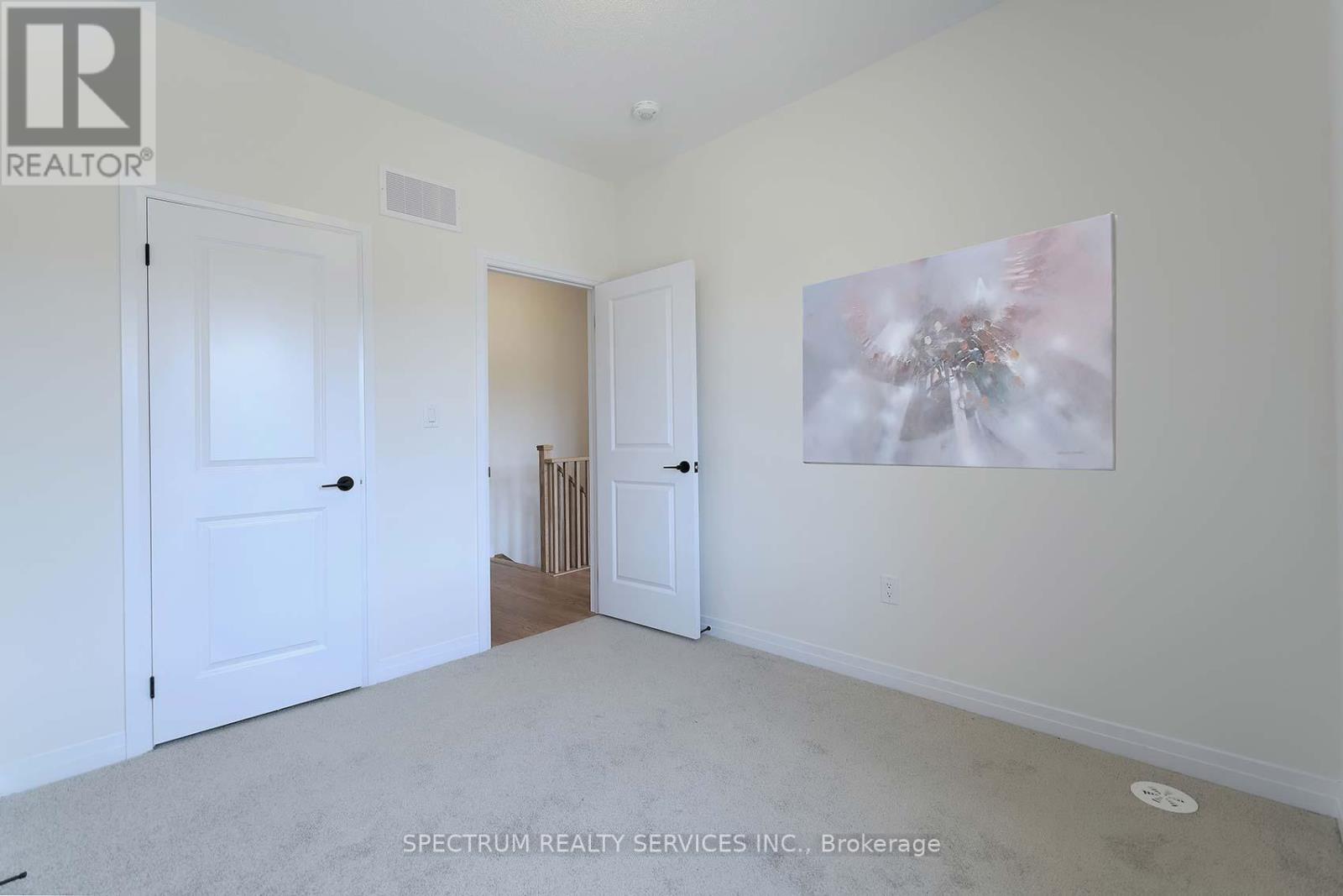 176 DE LA ROCHE DRIVE - 30