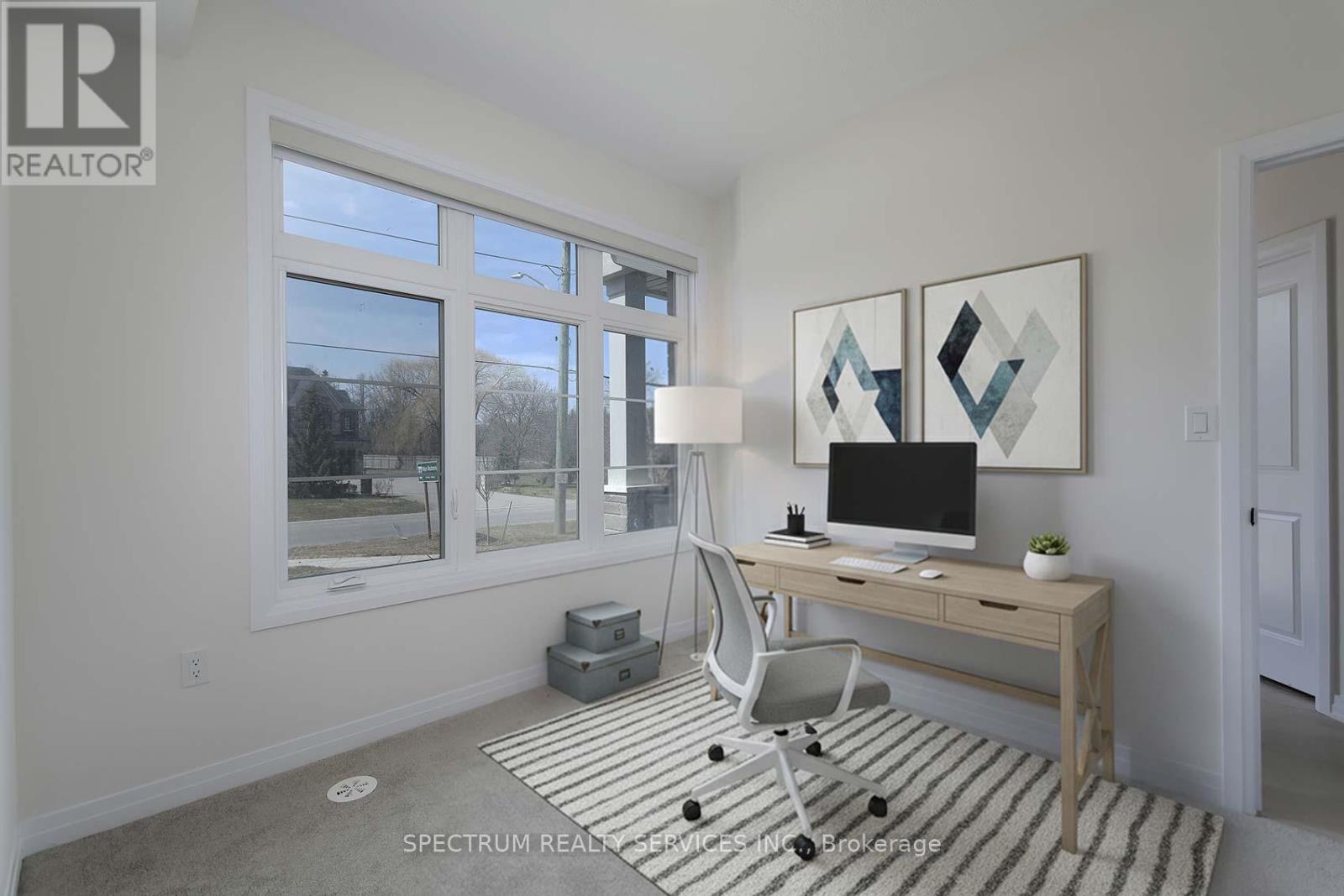 176 DE LA ROCHE DRIVE - 32