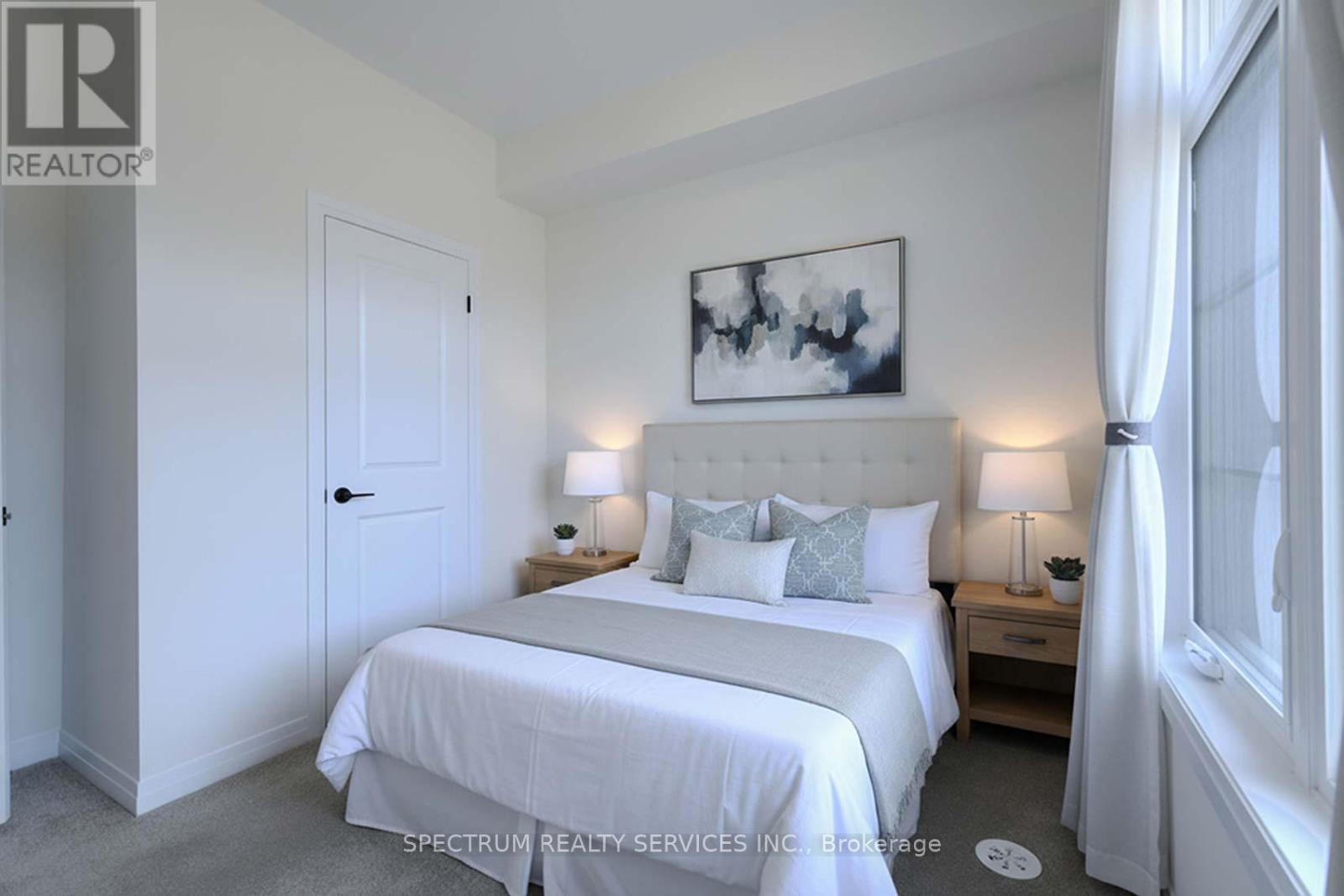 176 DE LA ROCHE DRIVE - 33