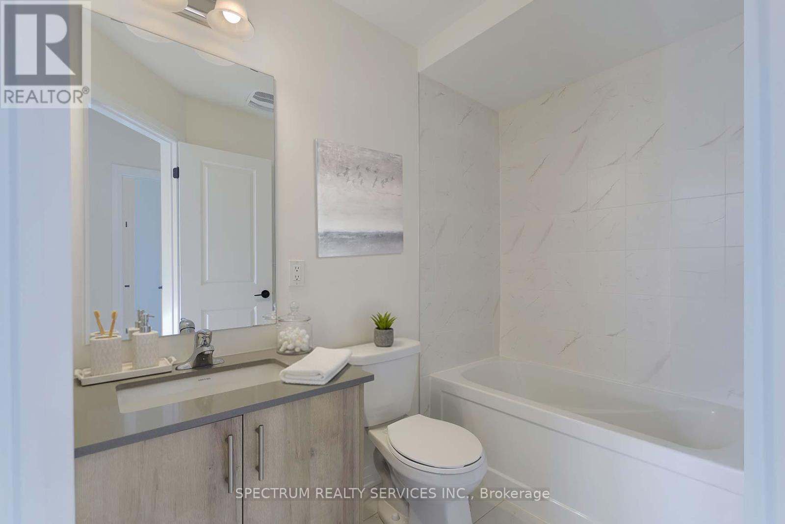 176 DE LA ROCHE DRIVE - 34