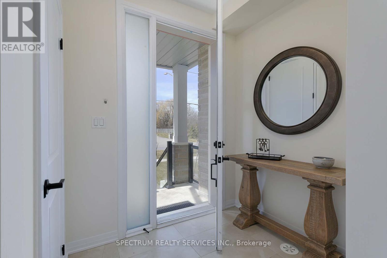 176 DE LA ROCHE DRIVE - 5