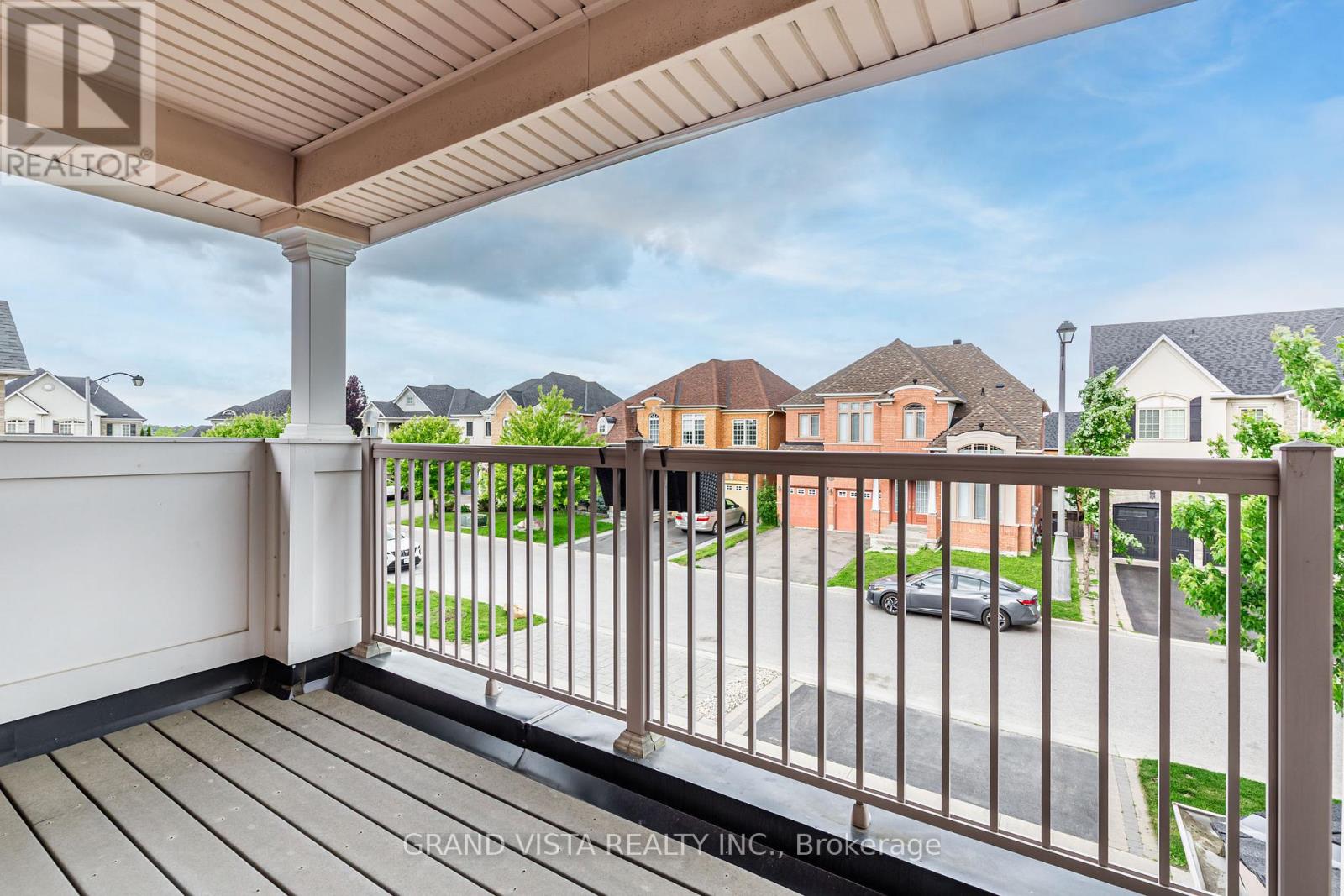 31 ROUTLEDGE DRIVE - 21