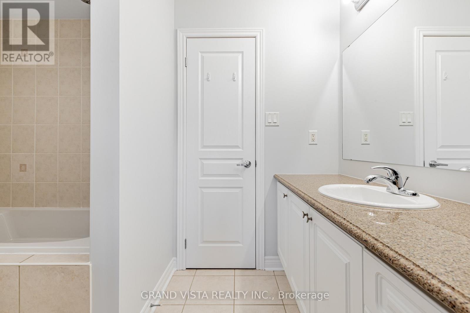 31 ROUTLEDGE DRIVE - 23