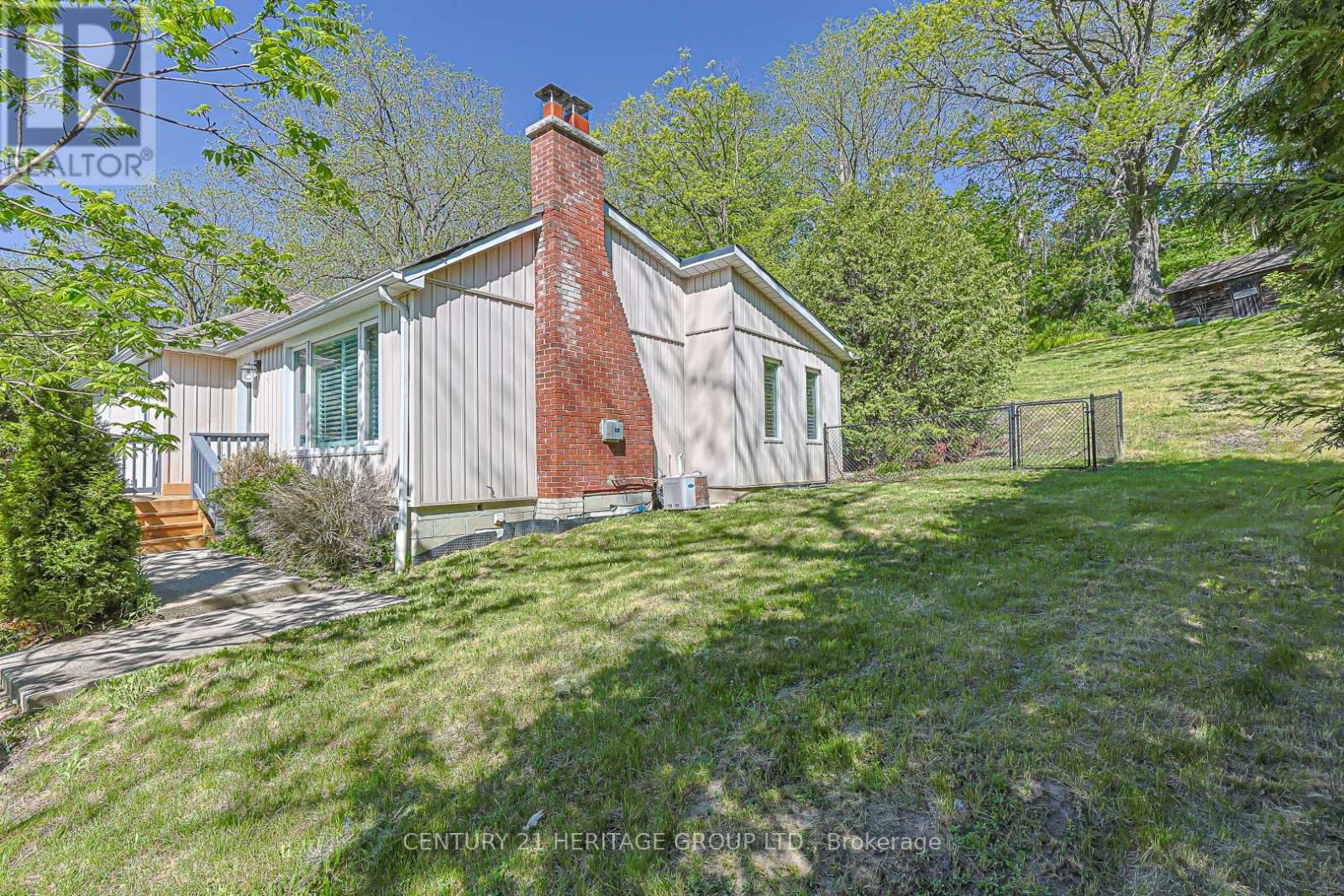 178 MAIN STREET N - 18