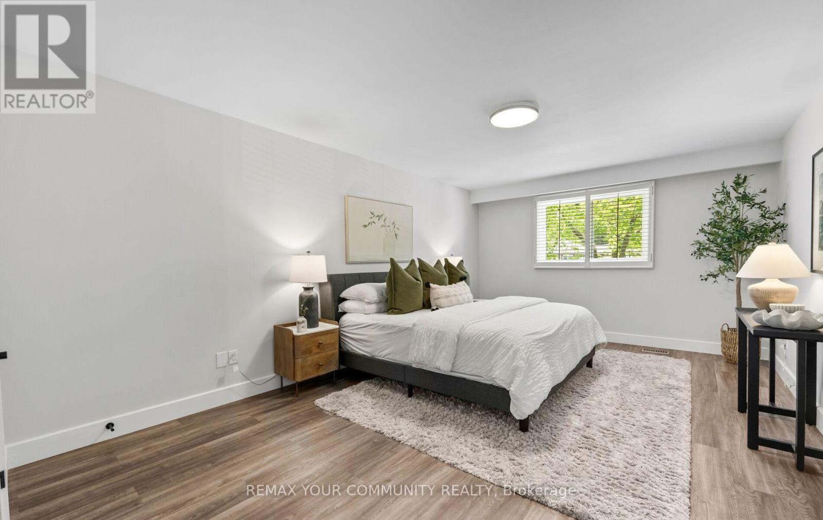 24 HAWTHORNE LANE - 24