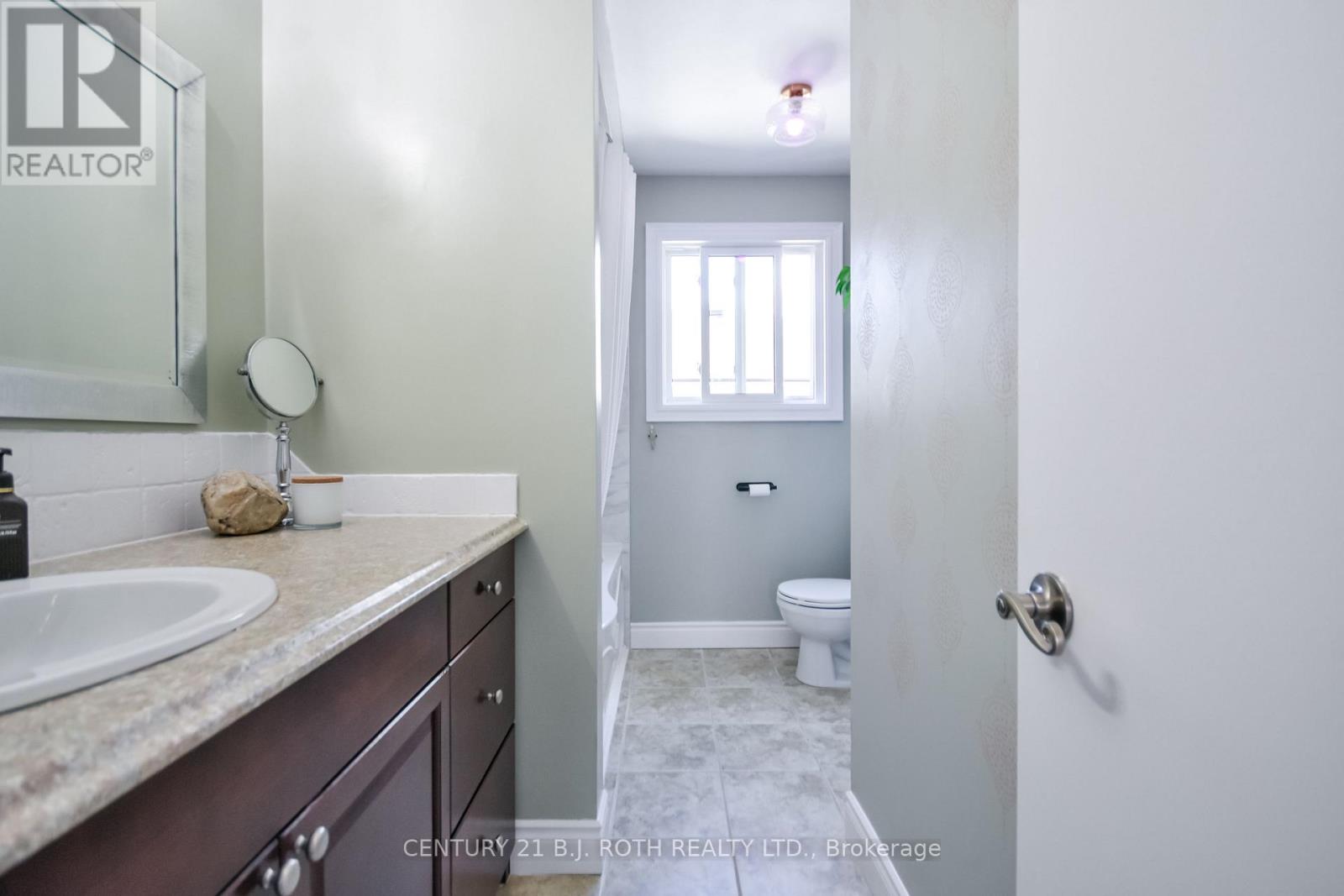 55 MOON DRIVE - 21