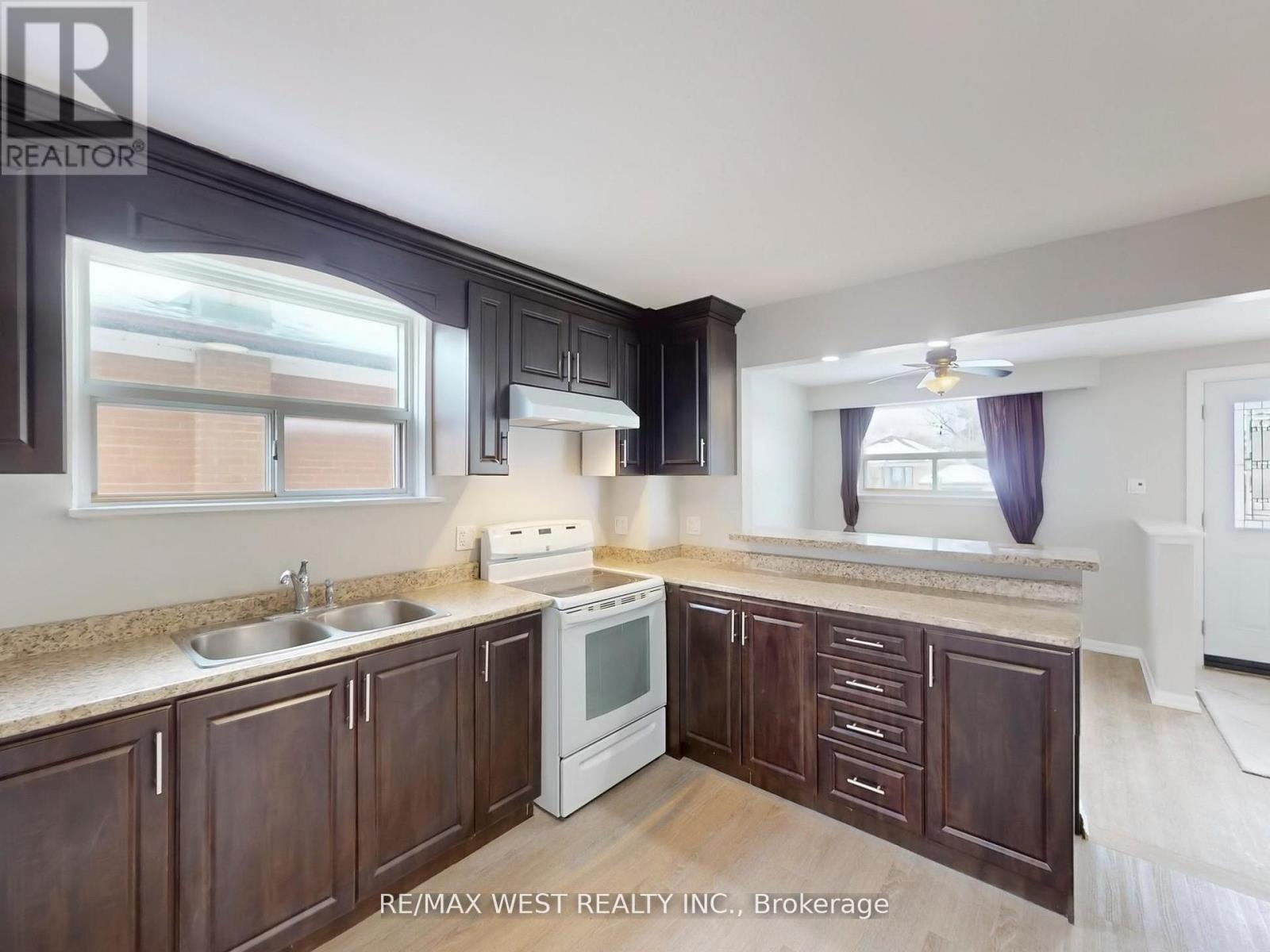 16 UPWOOD AVENUE - 16