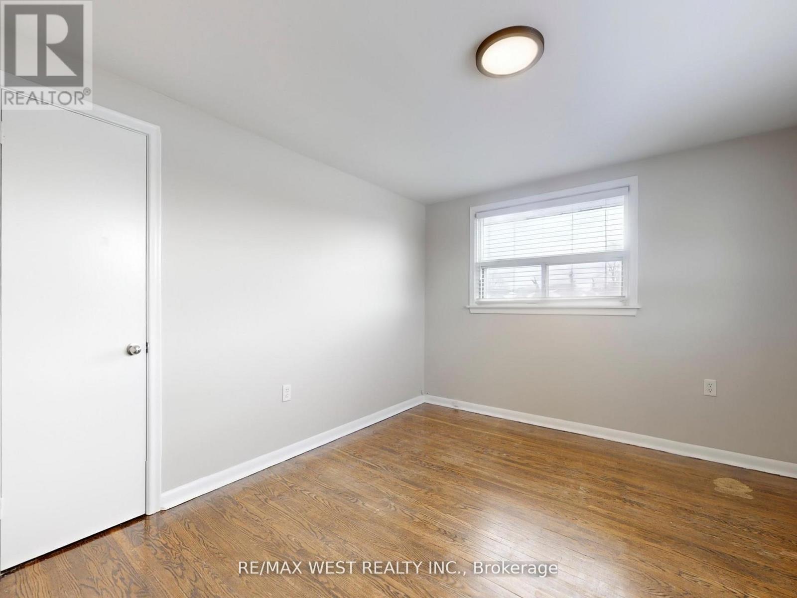 16 UPWOOD AVENUE - 31