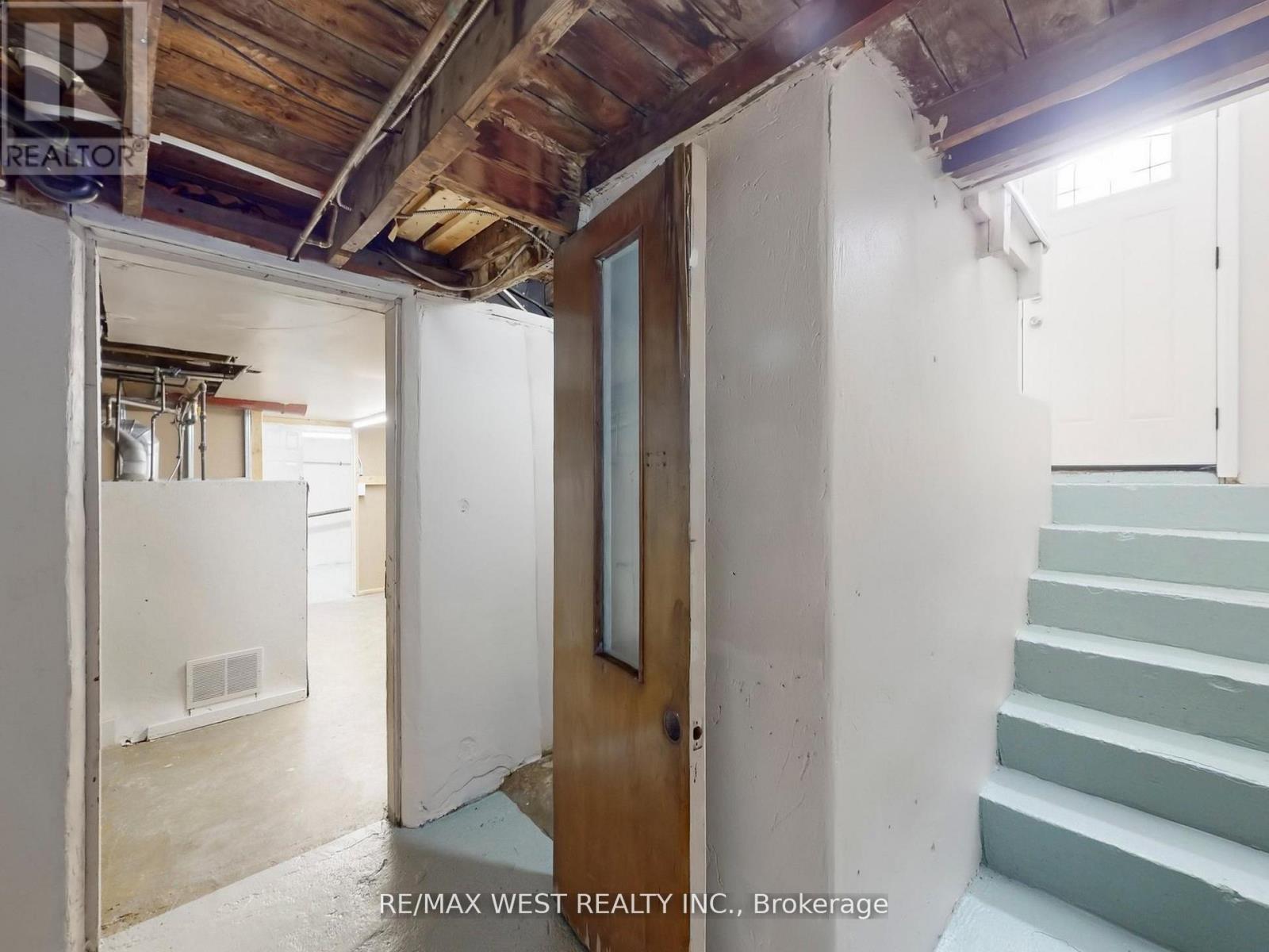 16 UPWOOD AVENUE - 38