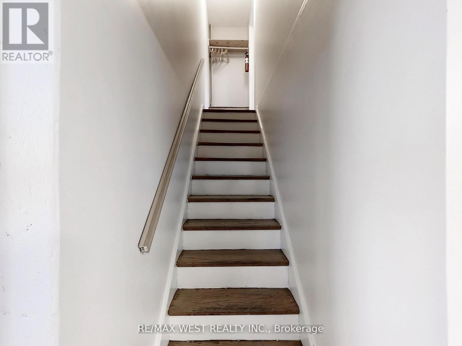 16 UPWOOD AVENUE - 39