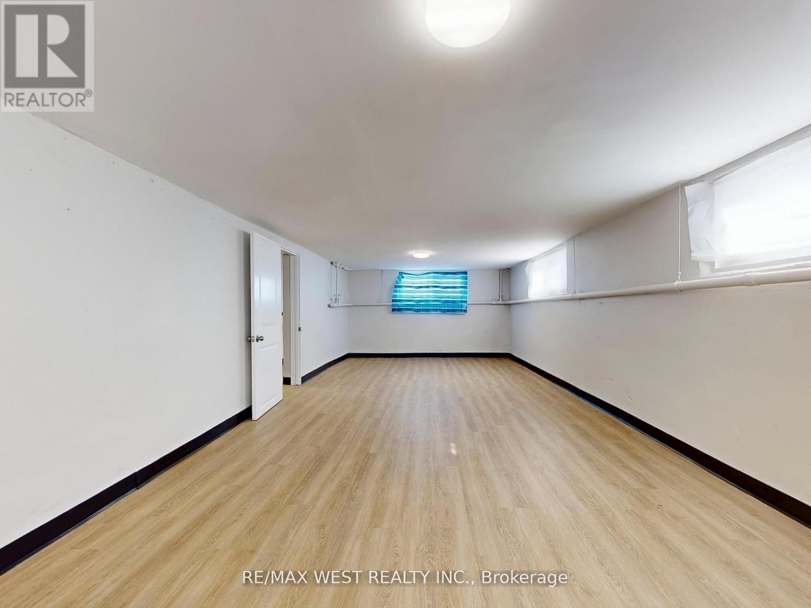 16 UPWOOD AVENUE - 43