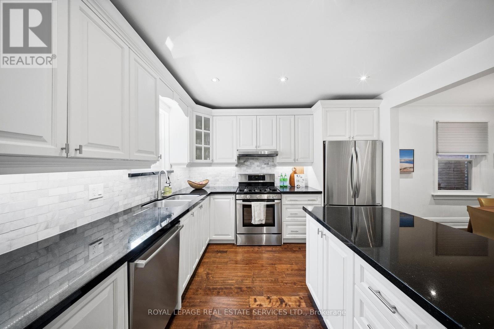 473 BERESFORD AVENUE - 12