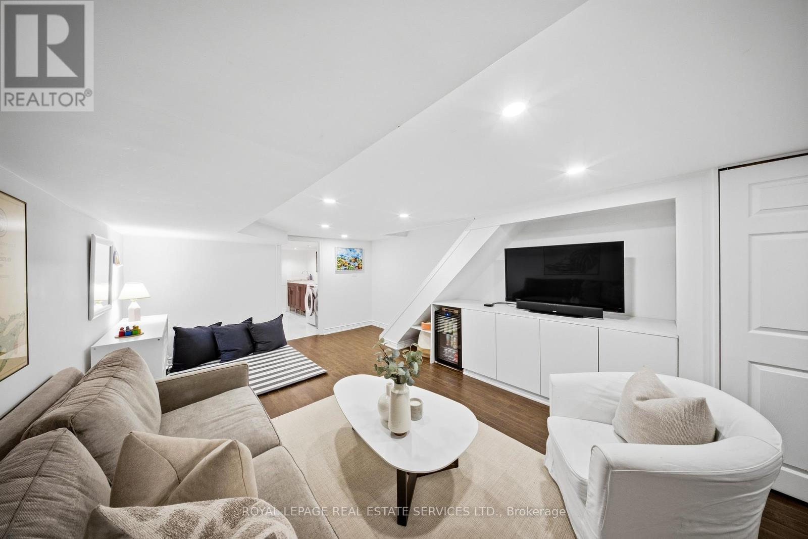 473 BERESFORD AVENUE - 25