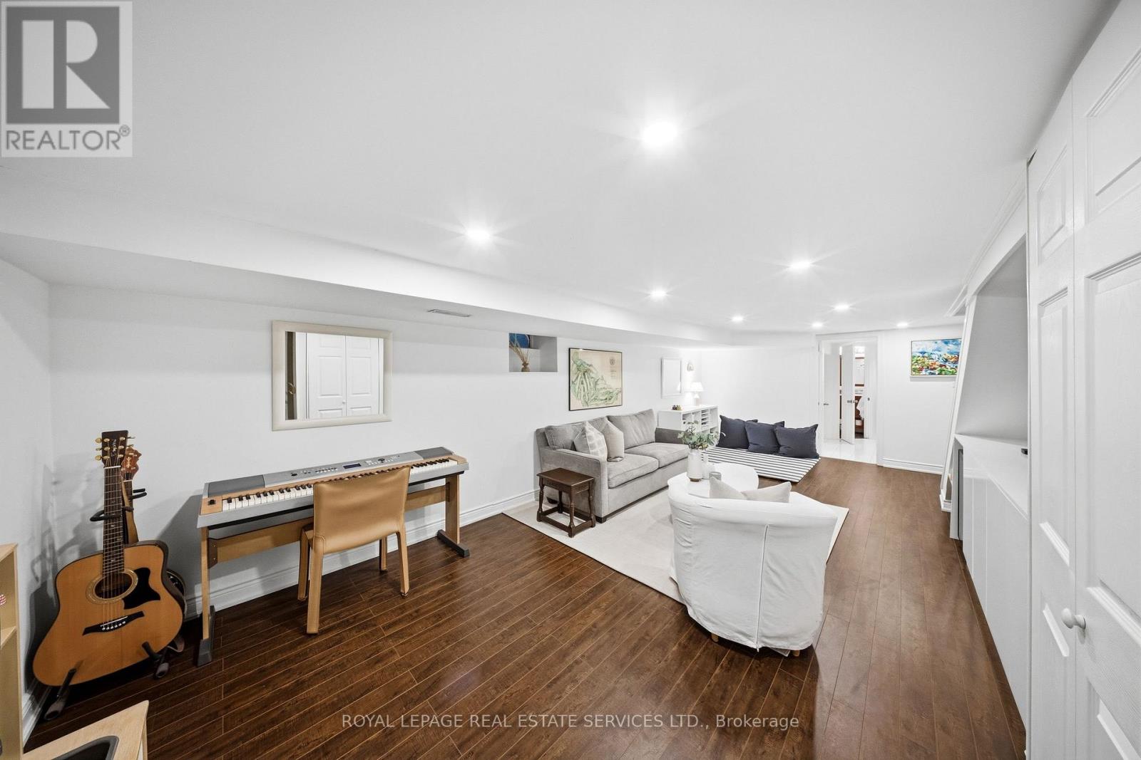 473 BERESFORD AVENUE - 26