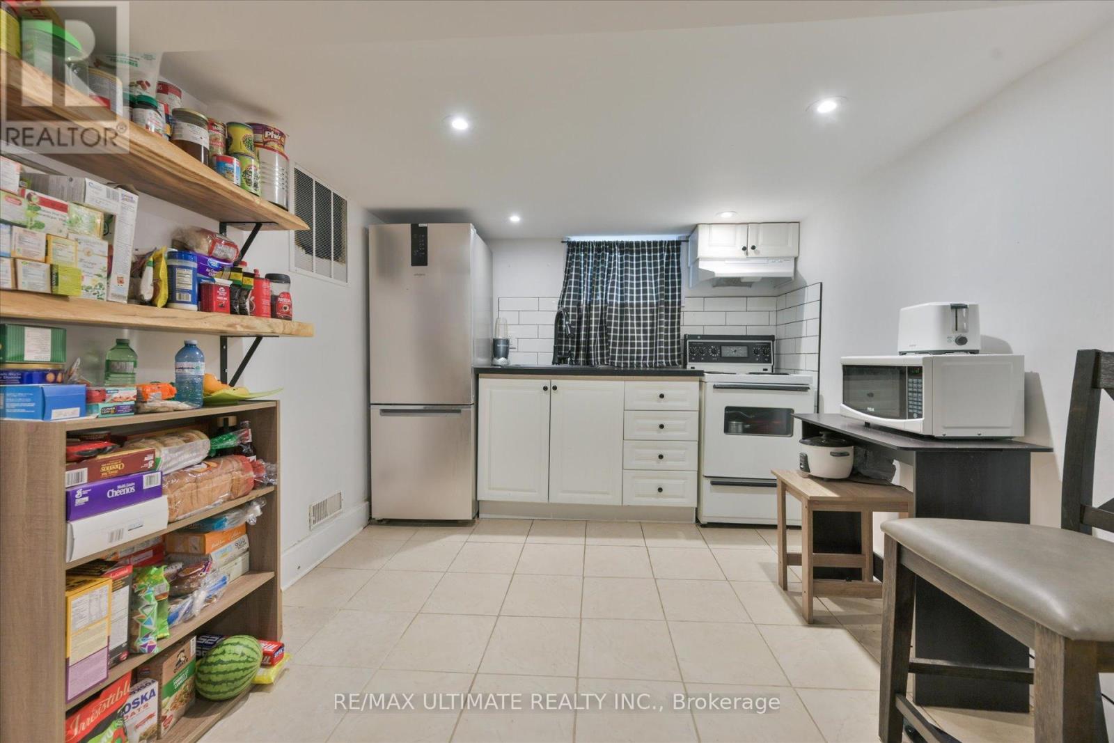 205 WILLIAM STREET - 27