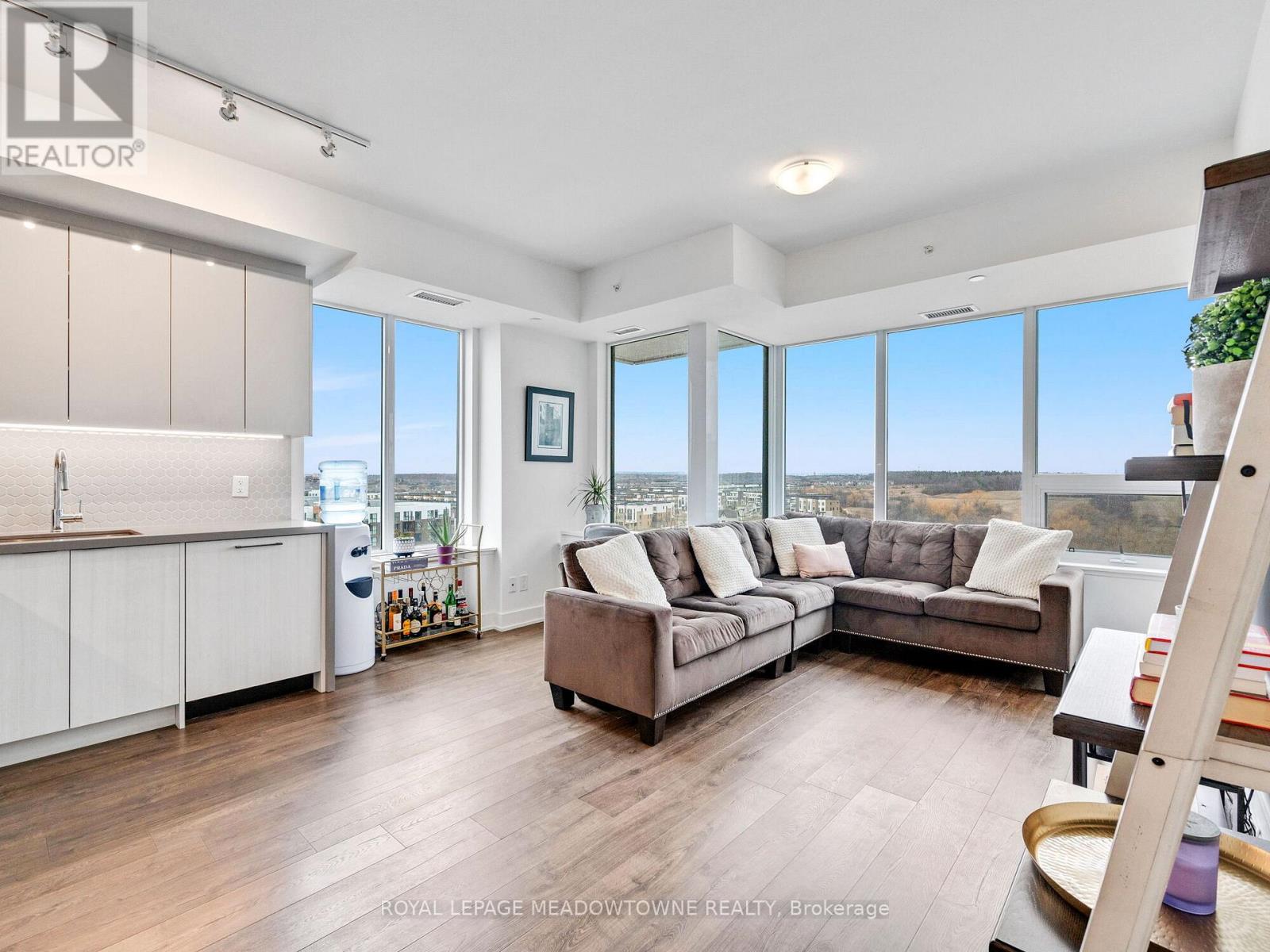 #714 2489 TAUNTON ROAD - 2