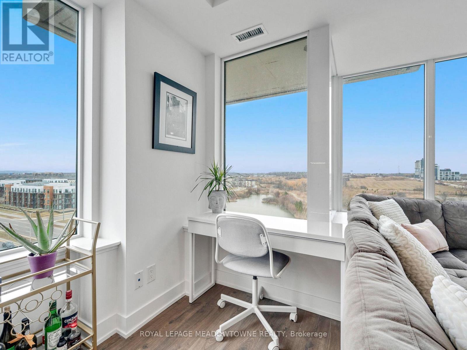 #714 2489 TAUNTON ROAD - 9
