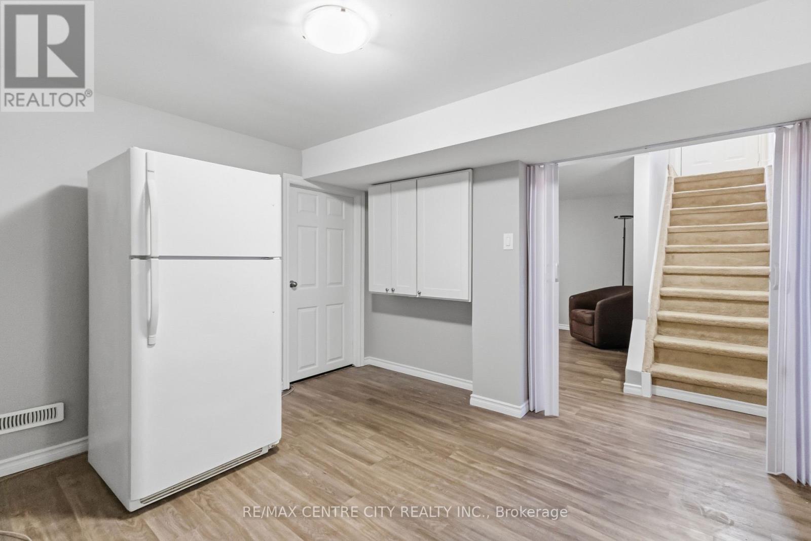 132 TOULON CRESCENT - 30