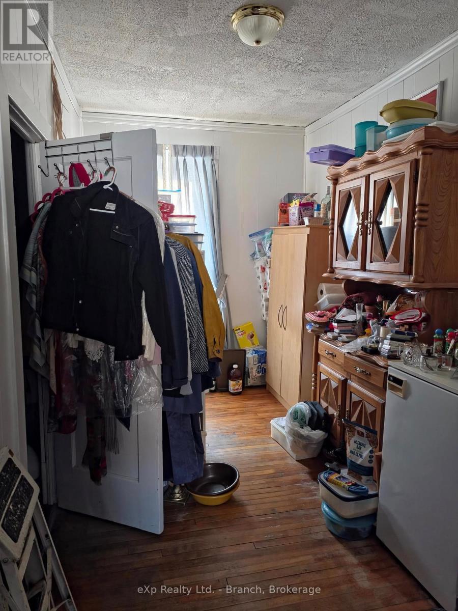 51 HUDSON BAY AVENUE - 7