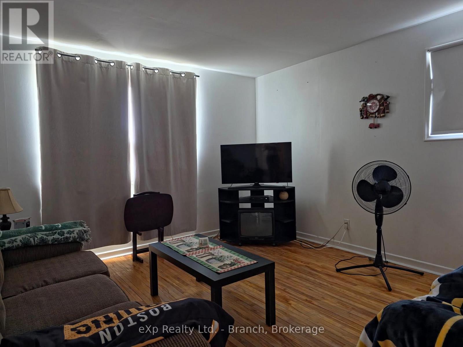 51 HUDSON BAY AVENUE - 9