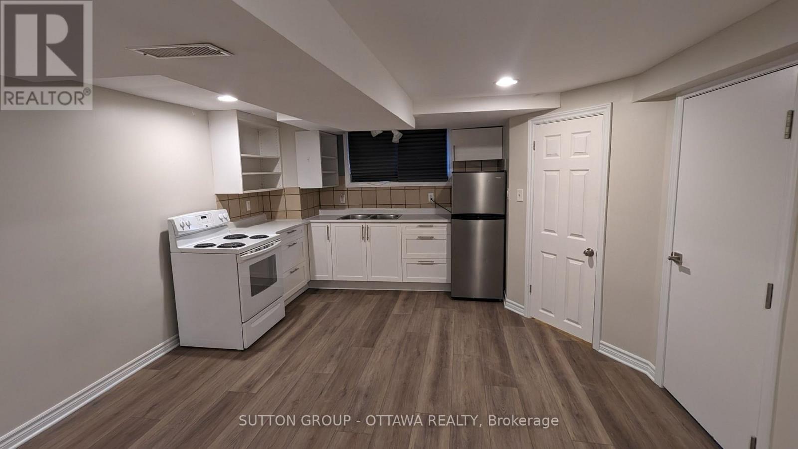 1071 ALDEA AVENUE - 27