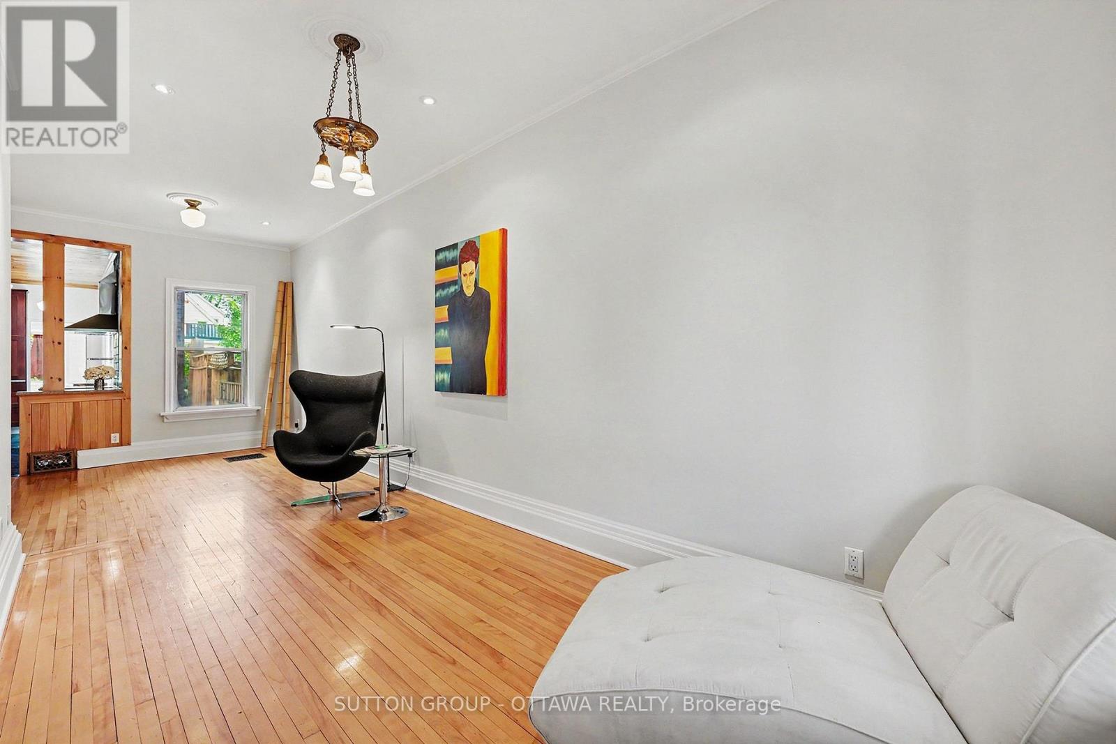 279 CAMBRIDGE STREET N - 5