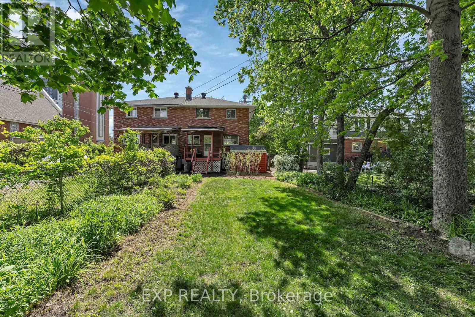 707 ROOSEVELT AVENUE - 31