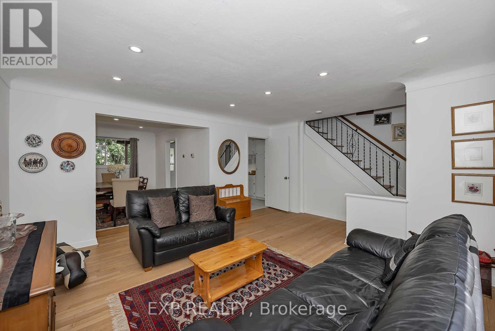 707 ROOSEVELT AVENUE - 6
