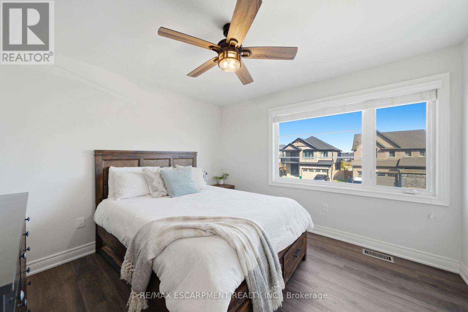 8 MYRTLE STREET - 21