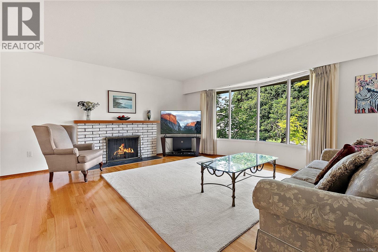3955 Emerald Pl, Saanich