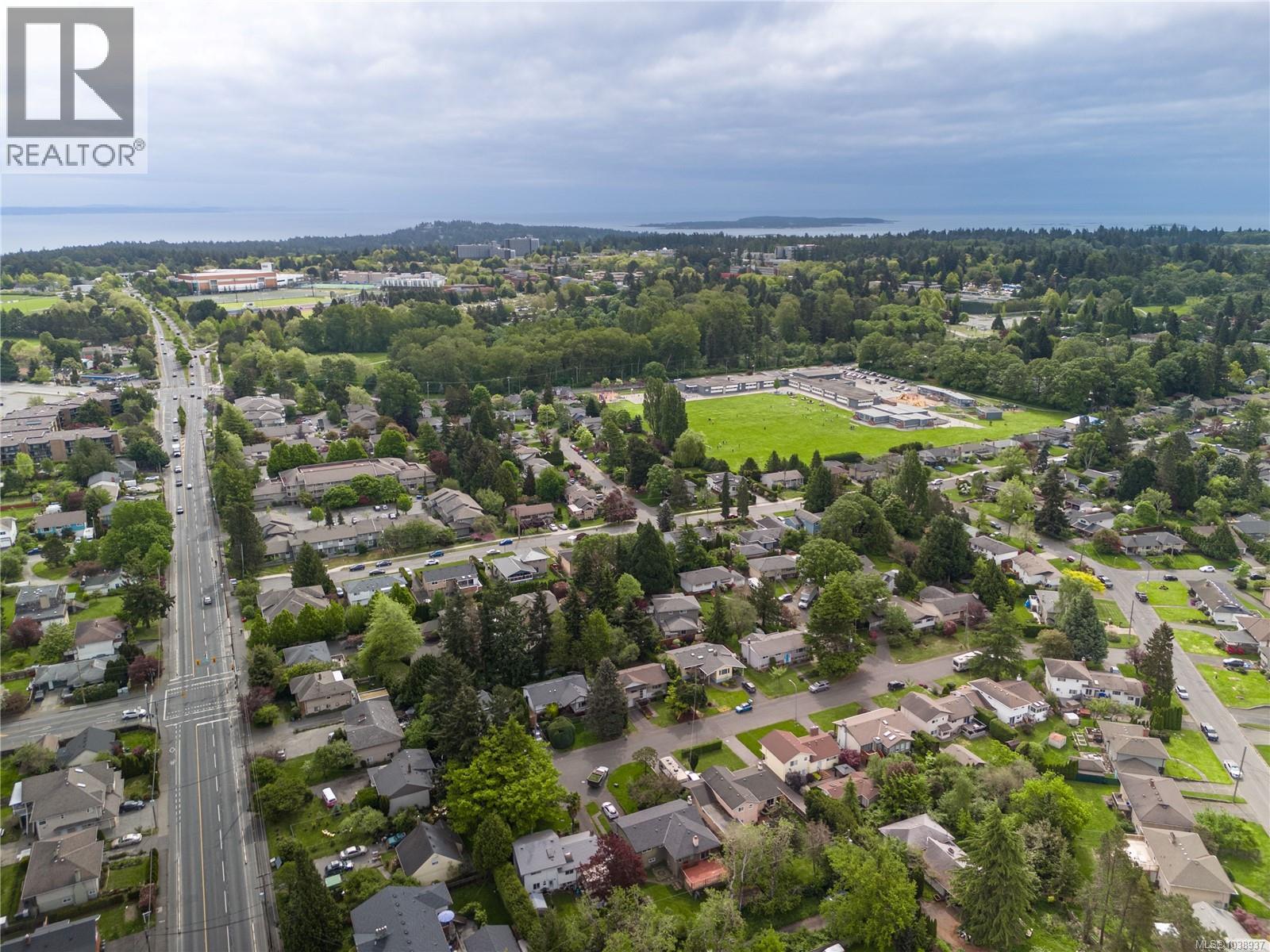 3955 Emerald Pl, Saanich